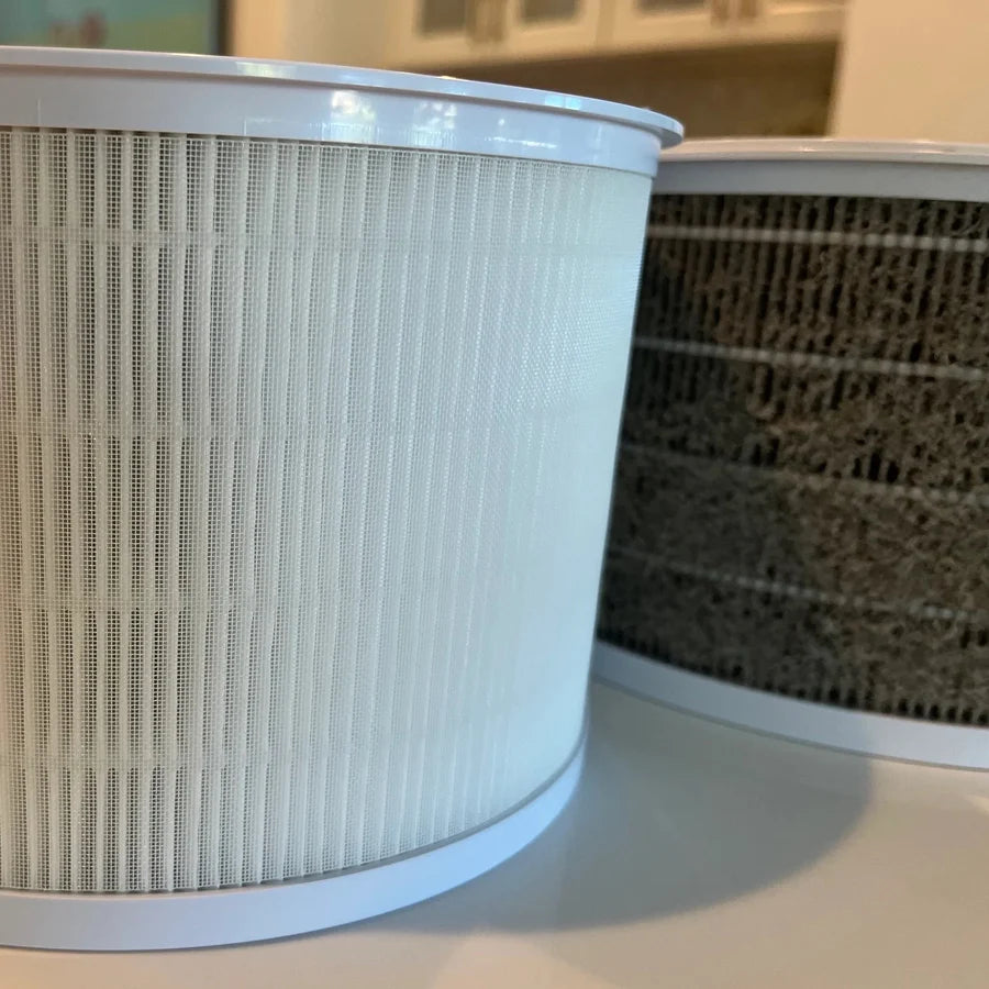 avari eg hepa filter clean versus dirty image 1