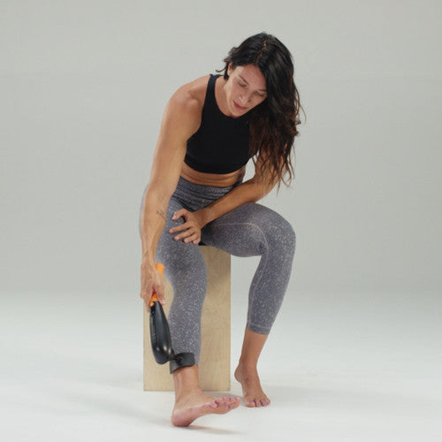 Patient trying out purewave cmx with 3d  pivot attachment on her leg